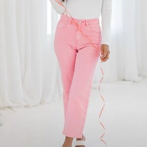 Straight leg jeans (pink jeans)